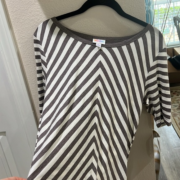 LuLaRoe size large - Picture 2 of 4